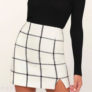 Plaid black and white skirt NWT